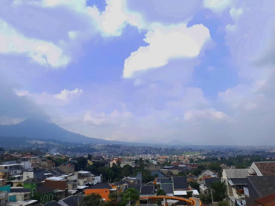Cozy / Rumah Sejuk View Villa